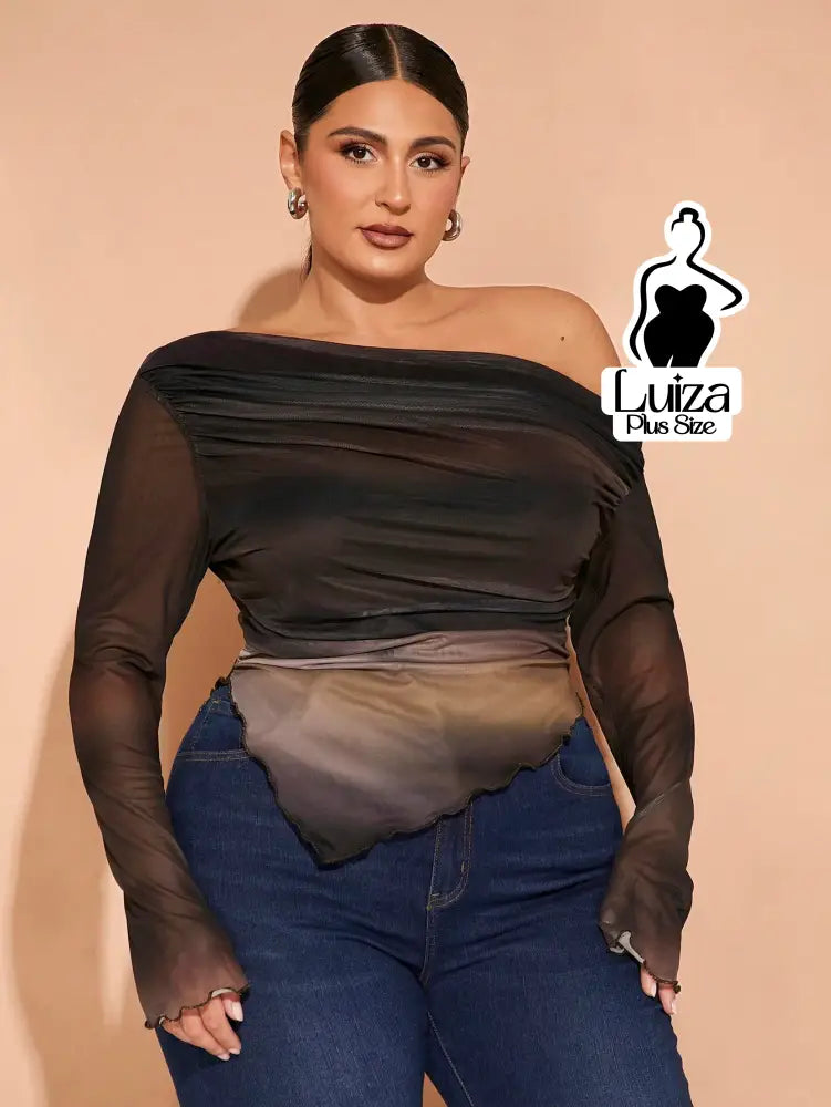 Blusa Ombro Só Tule Barra Assimétrica Degradê Plus Size Blusa Ombro Só Tule Barra Assimétrica Degradê Plus Size