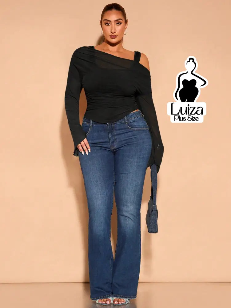 Blusa Tule Ombro A Ombro Manga Longa Flare Plus Size Blusa Tule Ombro A Ombro Manga Longa Flare Plus Size