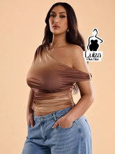 Blusa Um Ombro Cetim Argola Drapeado Plus Size Marrom / G Blusa Um Ombro Cetim Argola Drapeado Plus Size
