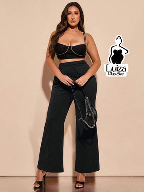 Calça Alfaiataria Cintura Alta Detalhe Transpassado Plus Size Calça Alfaiataria Cintura Alta Detalhe Transpassado Plus