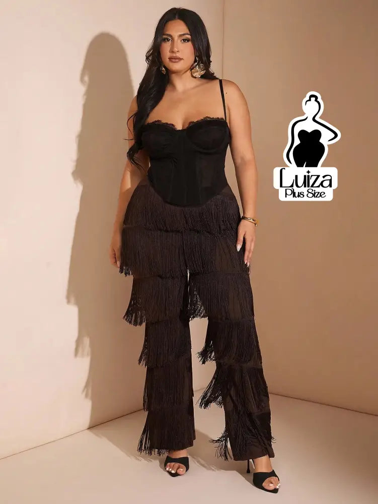 Calça Cintura Alta Franjas Camadas Estilo Fashion Plus Size Calça Cintura Alta Franjas Camadas Estilo Fashion Plus Size