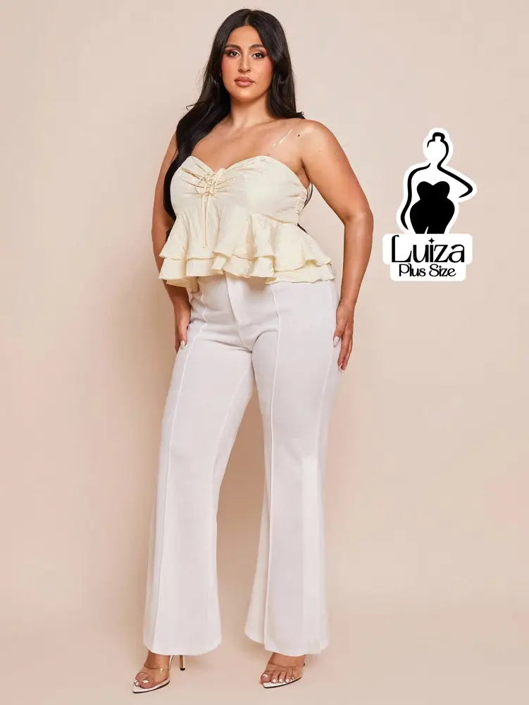 Calça Flare Alfaiataria Cintura Alta Recortes Plus Size Calça Flare Alfaiataria Cintura Alta Recortes Plus Size