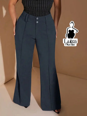 Calça Flare Cintura Alta Botões Recorte Alfaiataria Plus Size Calça Flare Cintura Alta Botões Recorte Alfaiataria Plus
