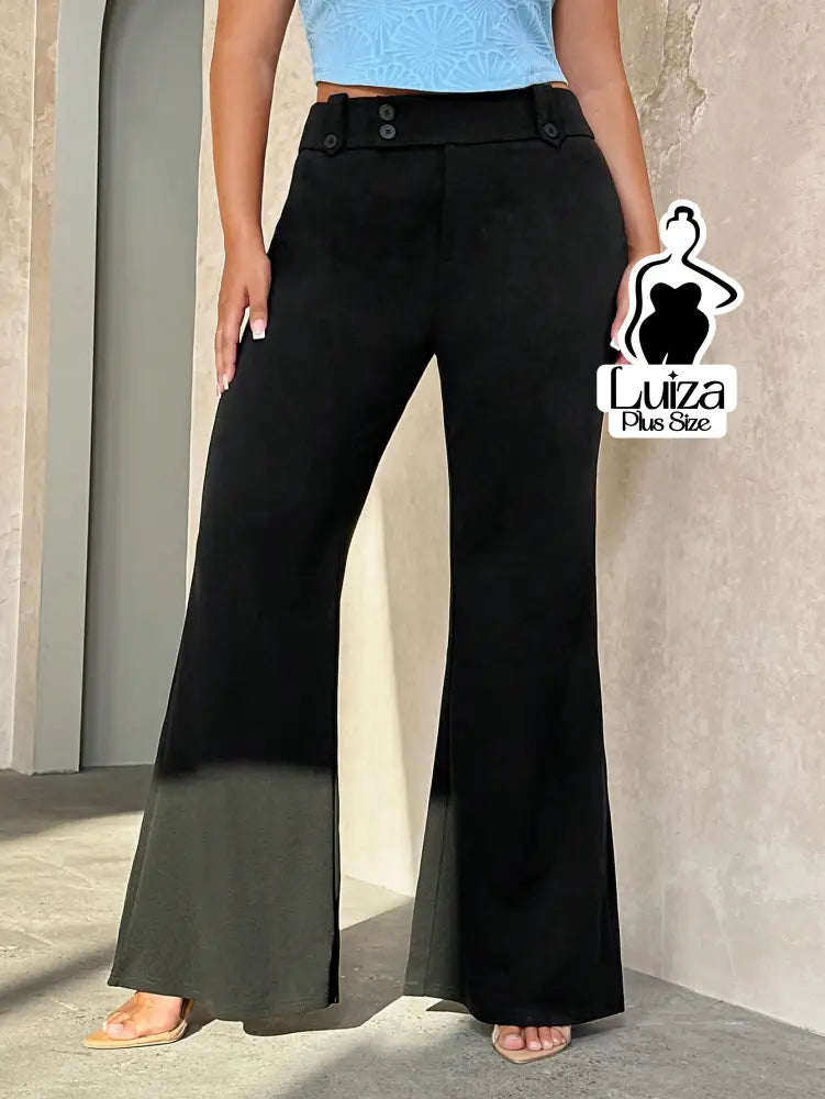 Calça Flare Cintura Alta Detalhe Botões Plus Size Calça Flare Cintura Alta Detalhe Botões Plus Size