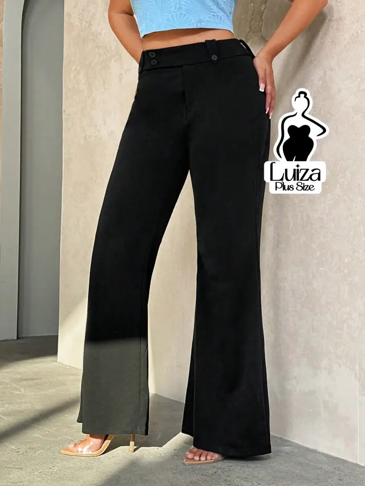 Calça Flare Cintura Alta Detalhe Botões Plus Size Calça Flare Cintura Alta Detalhe Botões Plus Size