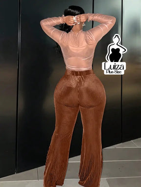 Calça Flare Cintura Alta Veludo Canelado Listrado Plus Size Calça Flare Cintura Alta Veludo Canelado Listrado Plus Size