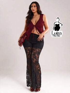 Calça Flare Transparente Renda Sofisticada Plus Size Calça Flare Transparente Renda Sofisticada Plus Size
