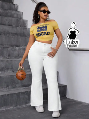 Calça Jeans Flare Cintura Alta Lavagem Escura Plus Size Calça Jeans Flare Cintura Alta Lavagem Escura Plus Size