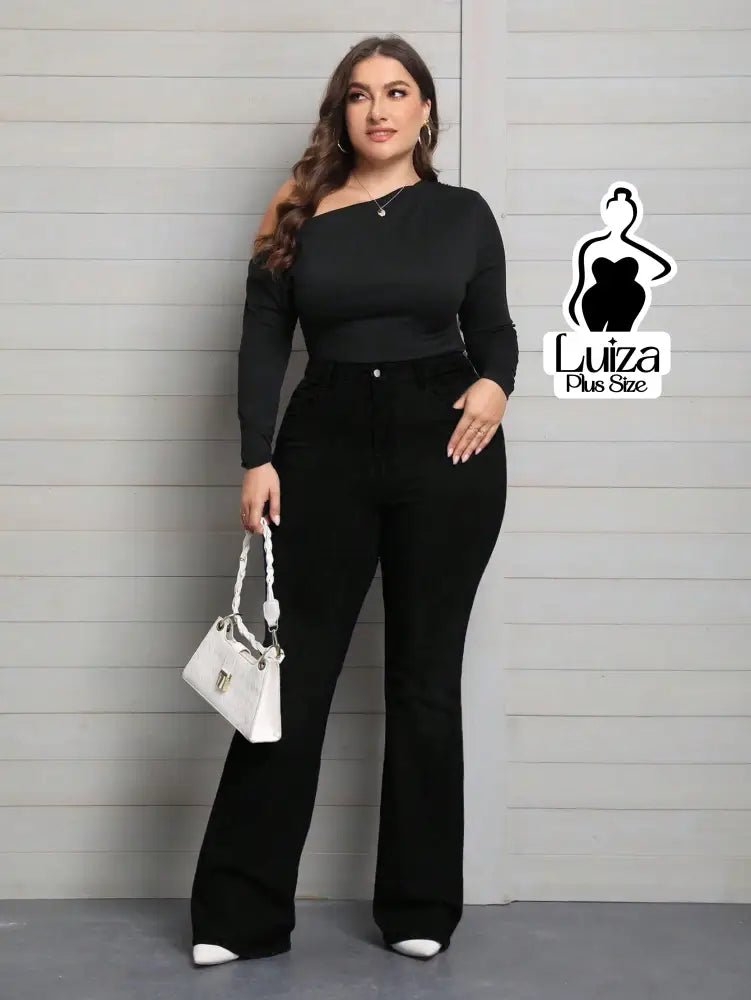 Calça Jeans Flare Cintura Alta Lavagem Escura Plus Size Calça Jeans Flare Cintura Alta Lavagem Escura Plus Size