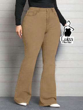 Calça Jeans Flare Cintura Alta Lavagem Escura Plus Size Calça Jeans Flare Cintura Alta Lavagem Escura Plus Size