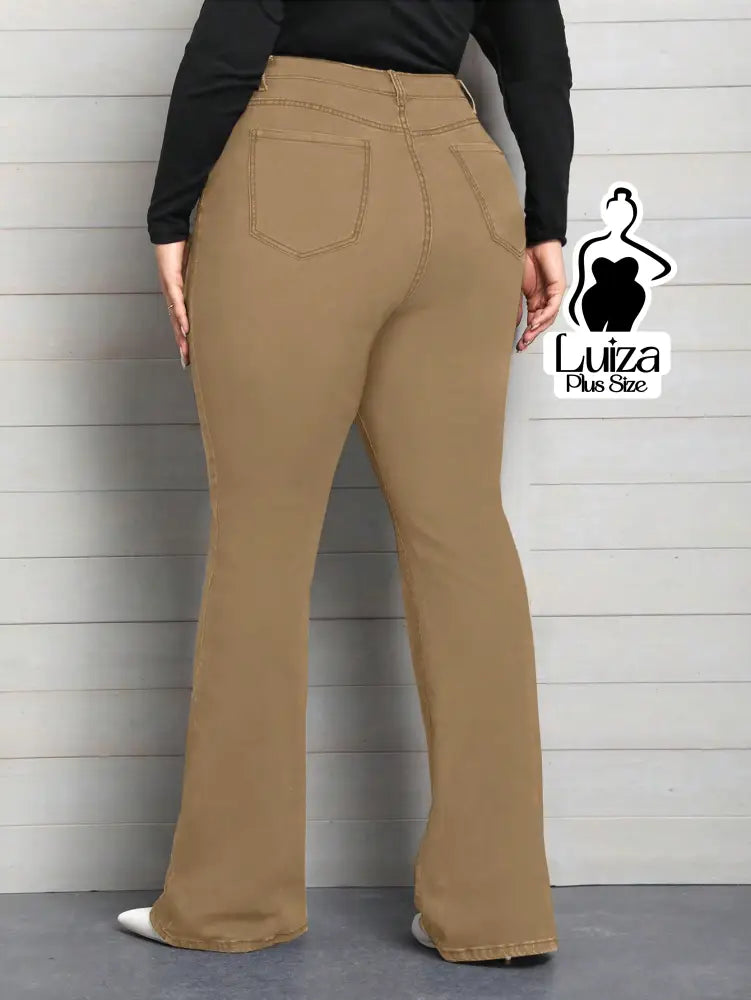 Calça Jeans Flare Cintura Alta Lavagem Escura Plus Size Calça Jeans Flare Cintura Alta Lavagem Escura Plus Size