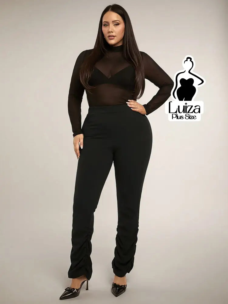 Calça Justa Cintura Alta Barra Franzida Plus Size Calça Justa Cintura Alta Barra Franzida Plus Size