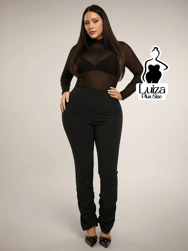 Calça Justa Cintura Alta Barra Franzida Plus Size Calça Justa Cintura Alta Barra Franzida Plus Size