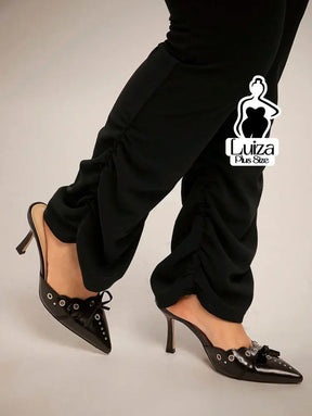 Calça Justa Cintura Alta Barra Franzida Plus Size Calça Justa Cintura Alta Barra Franzida Plus Size