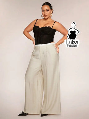 Calça Pantalona Alfaiataria Caimento Elegante Plus Size Calça Pantalona Alfaiataria Caimento Elegante Plus Size