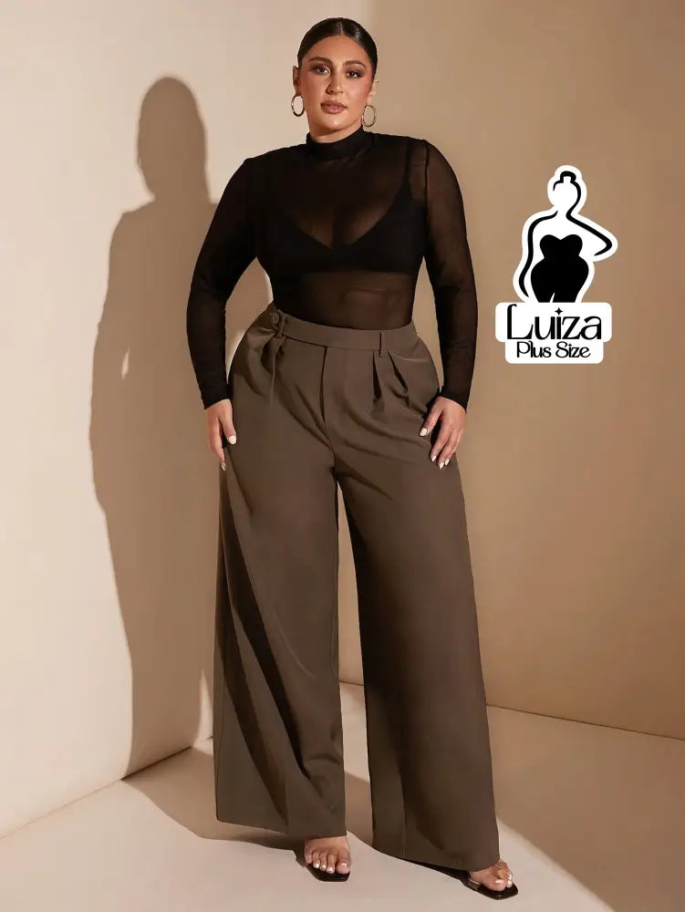 Calça Pantalona Alfaiataria Cintura Alta Com Pregas Plus Size Calça Pantalona Alfaiataria Cintura Alta Com Pregas Plus
