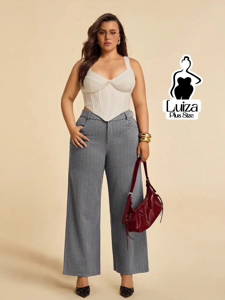 Calça Pantalona Alfaiataria Cintura Alta Moderna Plus Size Calça Pantalona Alfaiataria Cintura Alta Moderna Plus Size