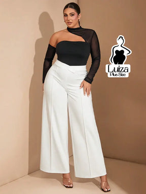 Calça Pantalona Alfaiataria Cintura Alta Recorte Plus Size Calça Pantalona Alfaiataria Cintura Alta Recorte Plus Size
