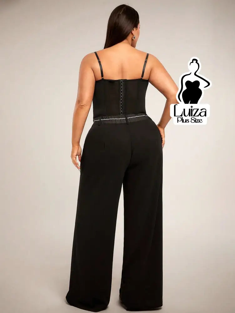 Calça Pantalona Alfaiataria Pregas Sofisticada Plus Size Calça Pantalona Alfaiataria Pregas Sofisticada Plus Size