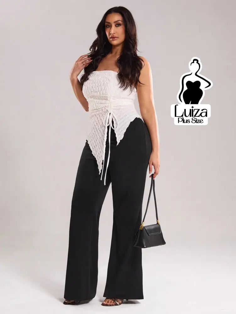 Calça Pantalona Cintura Alta Tecido Acetinado Plus Size Calça Pantalona Cintura Alta Tecido Acetinado Plus Size