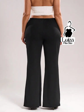 Calça Pantalona Cintura Alta Tecido Acetinado Plus Size Calça Pantalona Cintura Alta Tecido Acetinado Plus Size