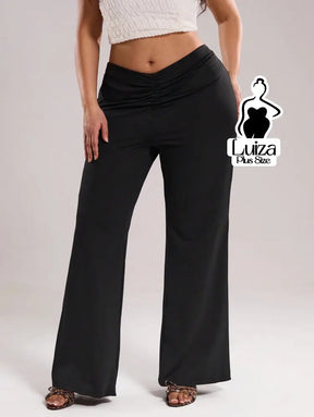 Calça Pantalona Cintura Alta Tecido Acetinado Plus Size Calça Pantalona Cintura Alta Tecido Acetinado Plus Size