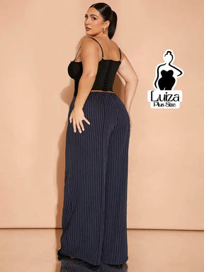 Calça Pantalona Listrada Amarração Na Cintura Plus Size Calça Pantalona Listrada Amarração Na Cintura Plus Size
