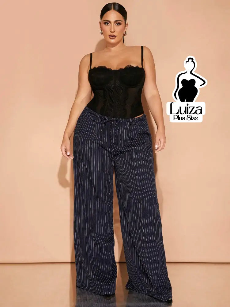 Calça Pantalona Listrada Amarração Na Cintura Plus Size Calça Pantalona Listrada Amarração Na Cintura Plus Size