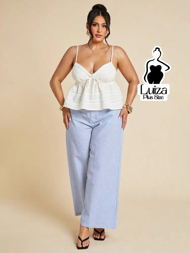 Calça Pantalona Listrada Cintura Alta Estilo Chic Plus Size Calça Pantalona Listrada Cintura Alta Estilo Chic Plus Size