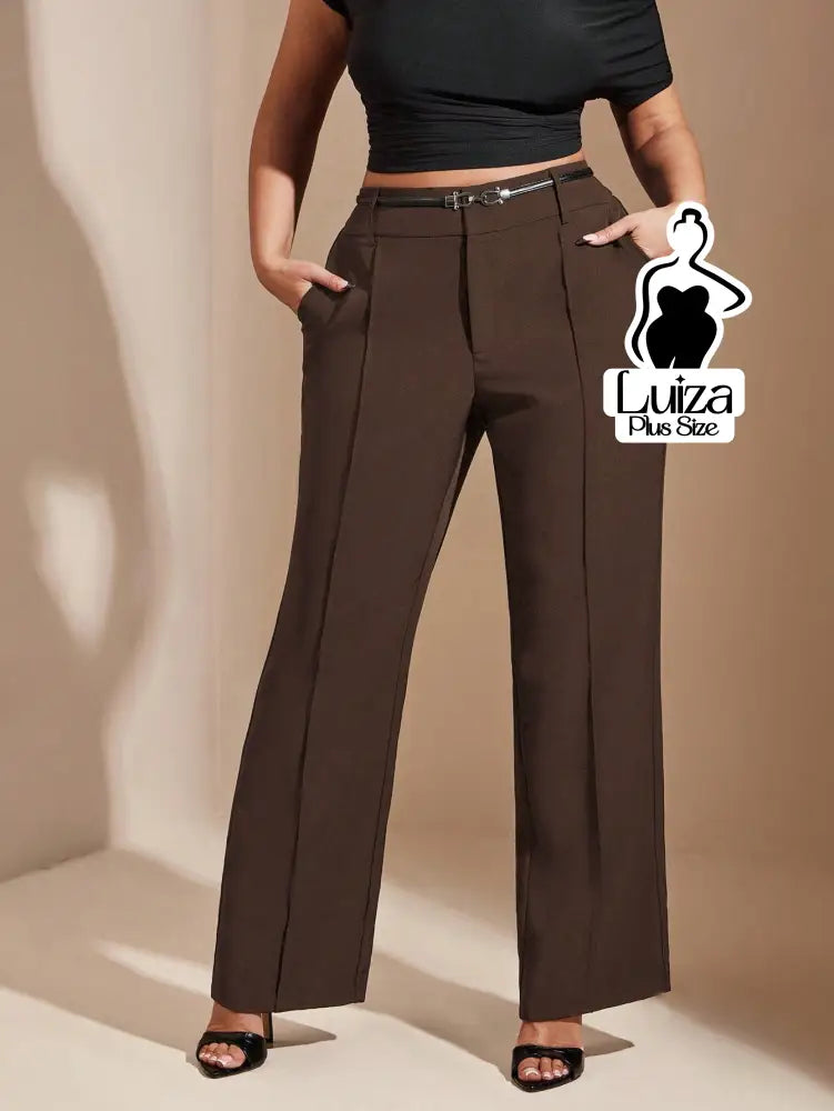 Calça Reta Alfaiataria Cintura Alta Pregas Plus Size Calça Reta Alfaiataria Cintura Alta Pregas Plus Size