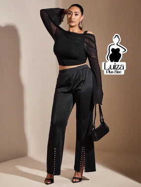 Calça Reta Cintura Alta Abertura Botões Plus Size Calça Reta Cintura Alta Abertura Botões Plus Size