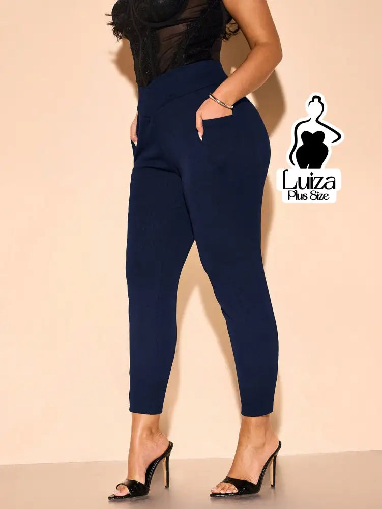 Calça Skinny Cintura Alta Cós Elástico Plus Size Calça Skinny Cintura Alta Cós Elástico Plus Size