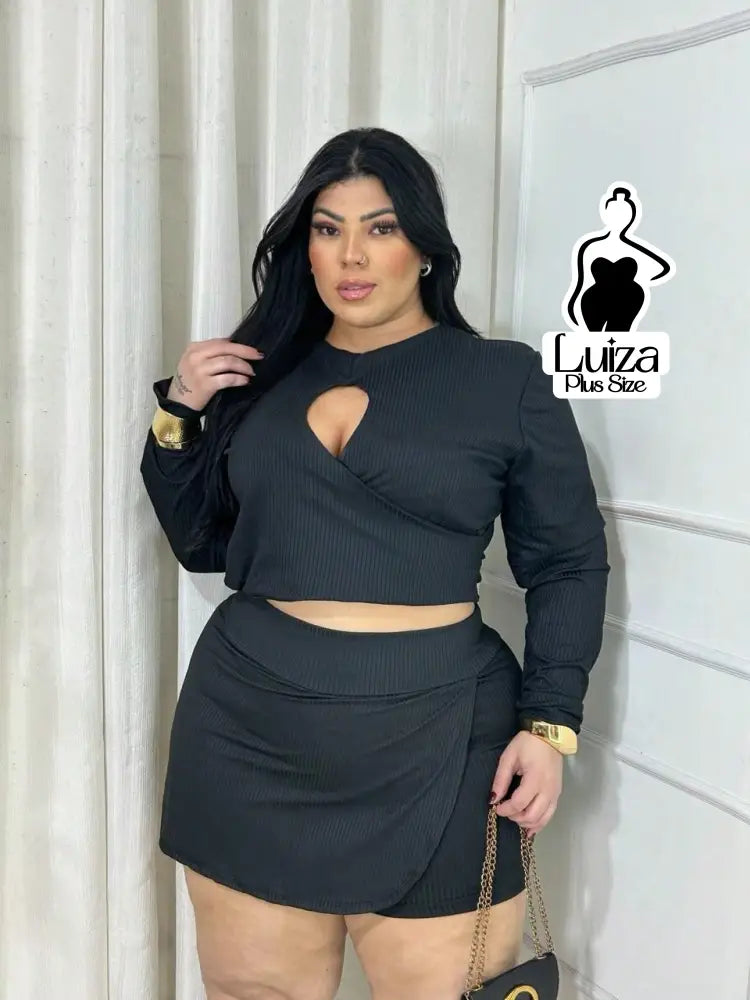 Conjunto Saia Curta Blusa Manga Longa Recortes Plus Size Conjunto Saia Curta Blusa Manga Longa Recortes Plus Size