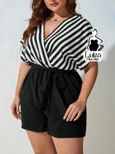 Macacão Curto Decote Transpassado Faixa Na Cintura Plus Size Branco / G Macacão Curto Decote Transpassado Faixa Na