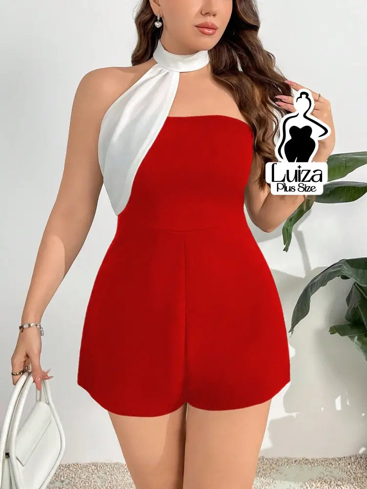 Macacão Curto Elegante Gola Alta Assimétrica Plus Size Macacão Curto Elegante Gola Alta Assimétrica Plus Size