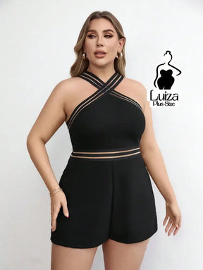 Macacão Curto Justo Decote Cruzado Detalhe Tule Plus Size Macacão Curto Justo Decote Cruzado Detalhe Tule Plus Size