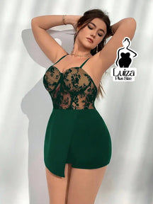 Macacão Curto Justo Renda Transparente No Busto Plus Size Verde / G Macacão Curto Justo Renda Transparente No Busto