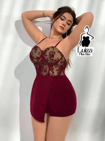 Macacão Curto Justo Renda Transparente No Busto Plus Size Vinho / G Macacão Curto Justo Renda Transparente No Busto