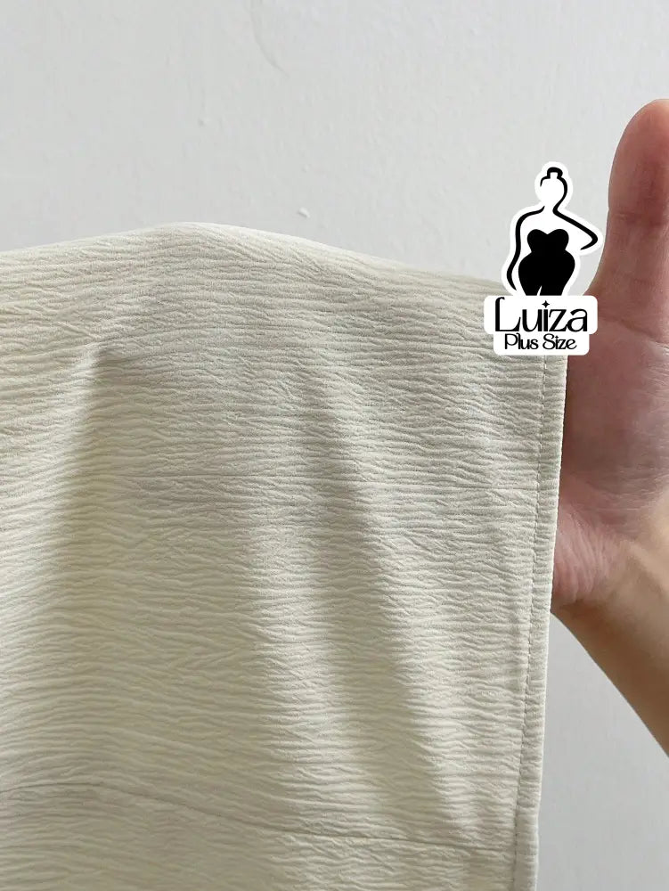 Macacão Curto Sem Mangas Decote V Cinto Ajustável Plus Size Macacão Curto Sem Mangas Decote V Cinto Ajustável Plus Size