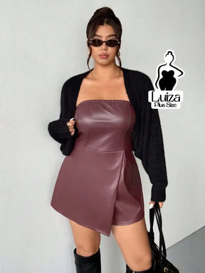 Macacão Curto Tomara Que Caia Couro Sintético Plus Size Macacão Curto Tomara Que Caia Couro Sintético Plus Size