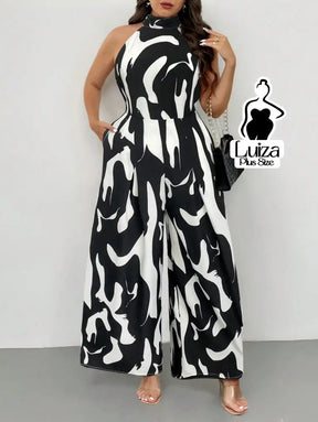 Macacão Longo Estampado Preto E Branco Gola Alta Plus Size Macacão Longo Estampado Preto E Branco Gola Alta Plus Size