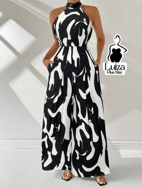 Macacão Longo Estampado Preto E Branco Gola Alta Plus Size Macacão Longo Estampado Preto E Branco Gola Alta Plus Size