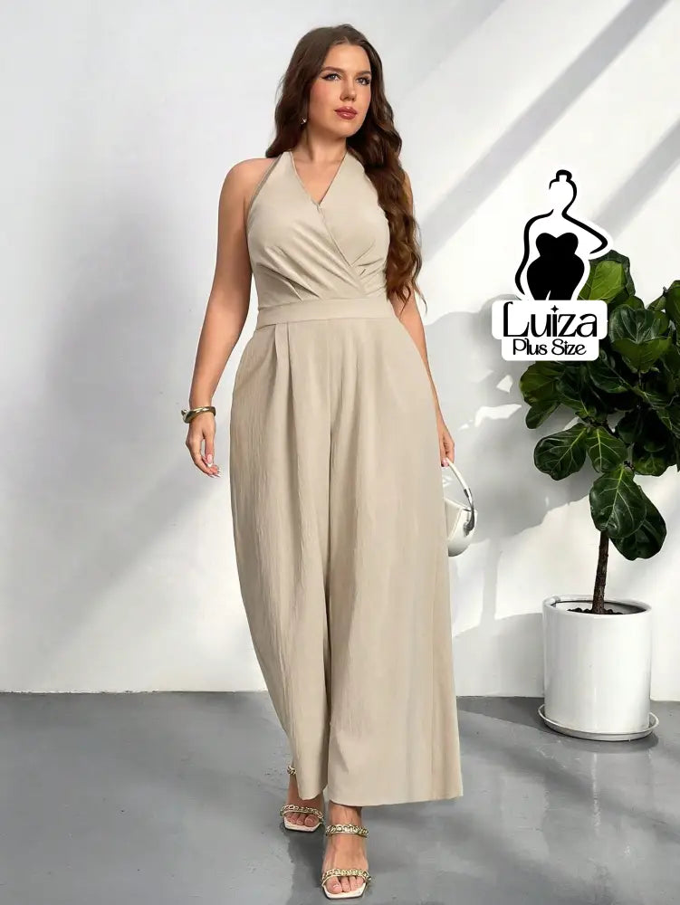 Macacão Longo Pantalona Decote Transpassado Elegante Plus Size Macacão Longo Pantalona Decote Transpassado Elegante