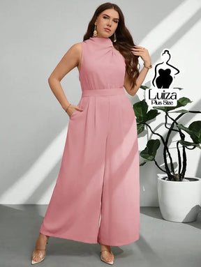 Macacão Longo Sem Mangas Gola Alta Drapeada Plus Size Macacão Longo Sem Mangas Gola Alta Drapeada Plus Size