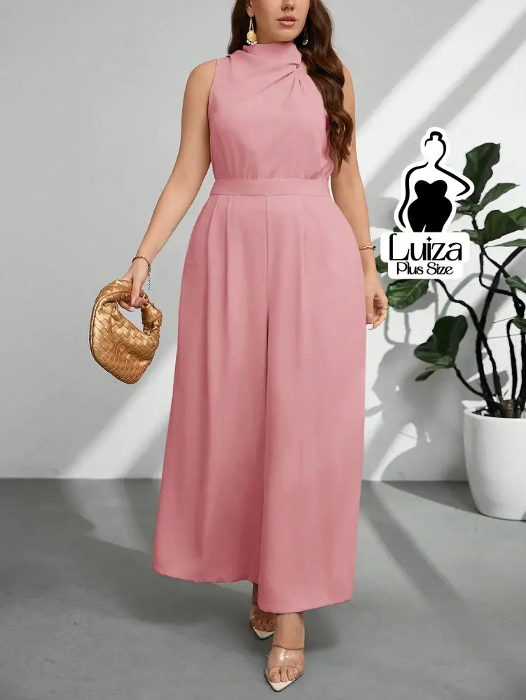 Macacão Longo Sem Mangas Gola Alta Drapeada Plus Size Macacão Longo Sem Mangas Gola Alta Drapeada Plus Size