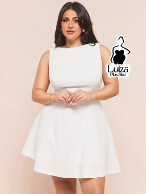 Vestido Curto Godê Sem Mangas Cintura Marcada Plus Size Vestido Curto Godê Sem Mangas Cintura Marcada Plus Size
