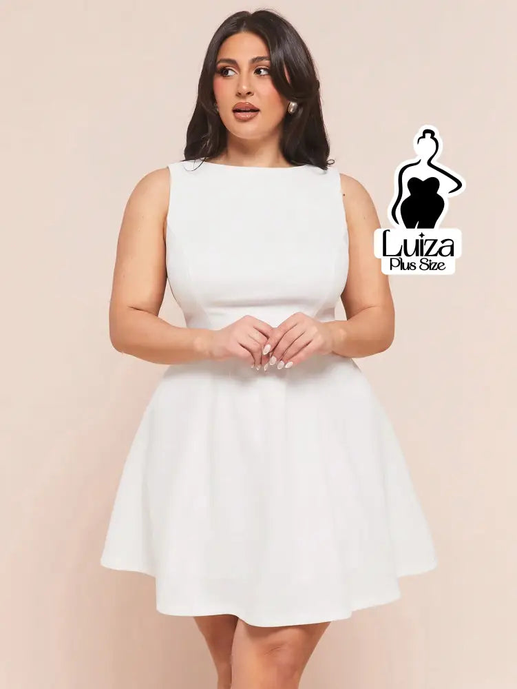 Vestido Curto Godê Sem Mangas Cintura Marcada Plus Size Vestido Curto Godê Sem Mangas Cintura Marcada Plus Size