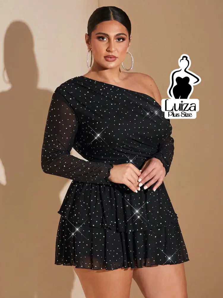 Vestido Curto Ombro Só Manga Longa Brilho Plus Size Vestido Curto Ombro Só Manga Longa Brilho Plus Size