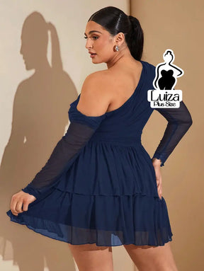 Vestido Curto Ombro Só Manga Longa Saia Rodada Plus Size Vestido Curto Ombro Só Manga Longa Saia Rodada Plus Size