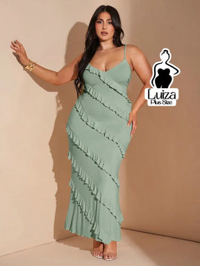 Vestido Longo Babados Diagonais Alça Fina Plus Size Vestido Longo Babados Diagonais Alça Fina Plus Size